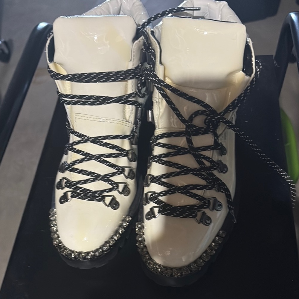 Schultz White Ankle Boots with Textured Leather and Prominent Lacing